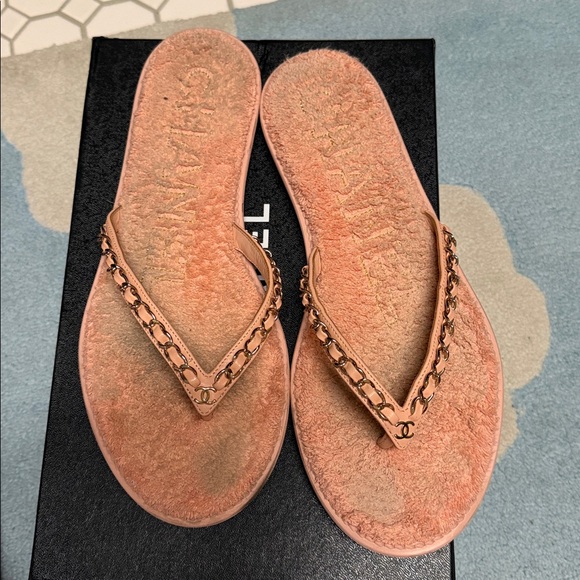 Chanel Light Pink Terry Cloth Chain CC Thong Slippers 40 - Picture 4 of 8